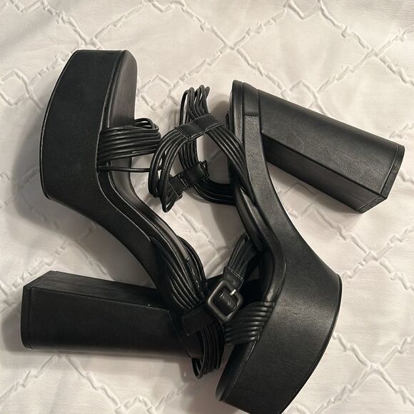 Aqua Black Block Heel Platform Sandals(Size 9.5M) - Picture 4 of 7